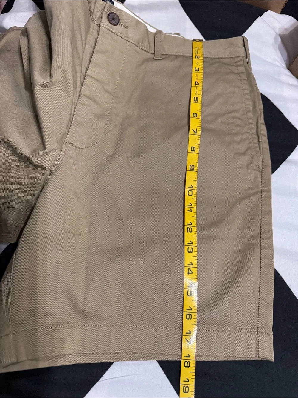 J. Crew Men’s Tan Flat Front Chino Shorts